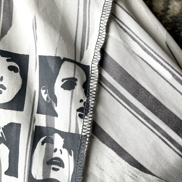 Henley’s Men’s Long Sleeve Cotton Graphic Shirt White/Gray/Black Size XL - Picture 14 of 15